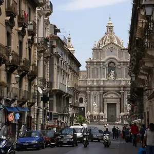 https://tania-home.catania-hotels.net