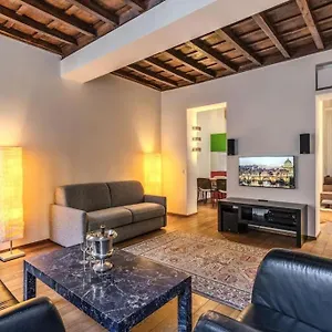 https://domus-mondrian-luxury-house.it-romehotels.com